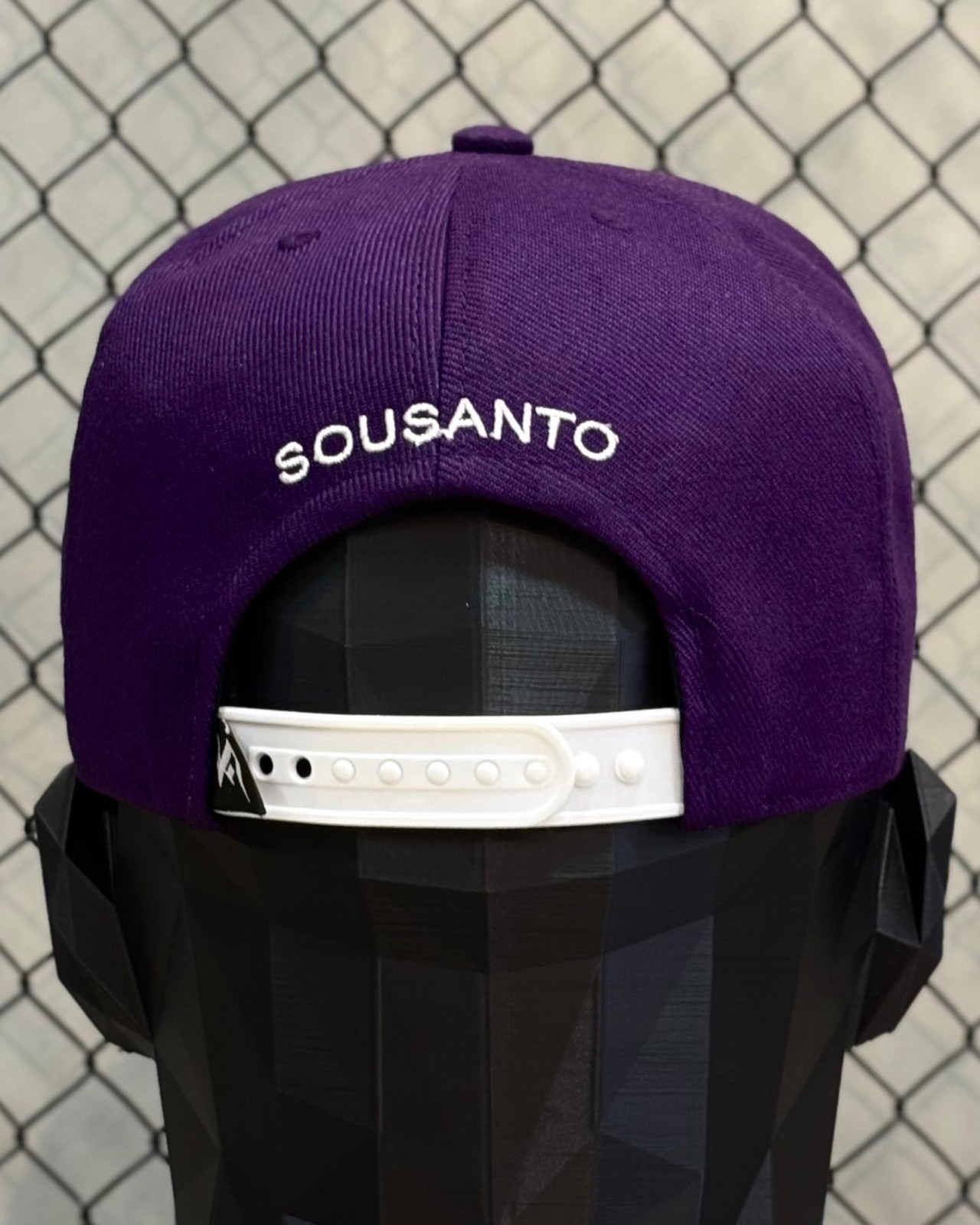 BONÉ SOU SANTO BORDADO ROXO - Imagem 5